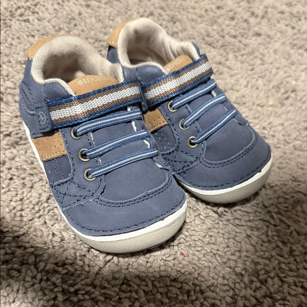Stride Rite New Navy Toddler Shoes - Picture 3 of 7
